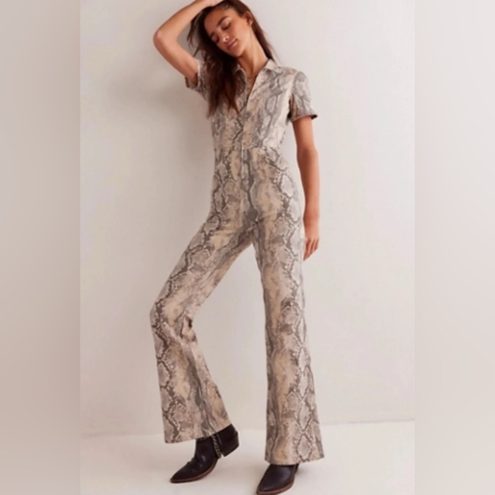 NWOT 198.00 We The Free Jayde Flare Printed Jumpsuit size Large